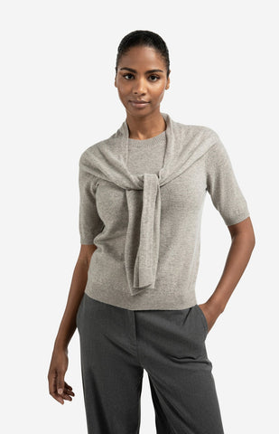 Short Sleeve Sweater with Fixed Scarf