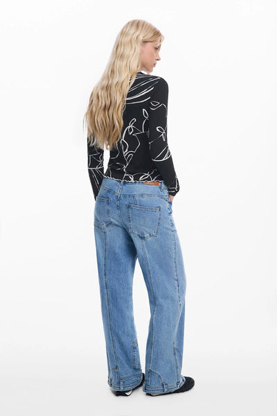 Vase Silhouette T-Shirt