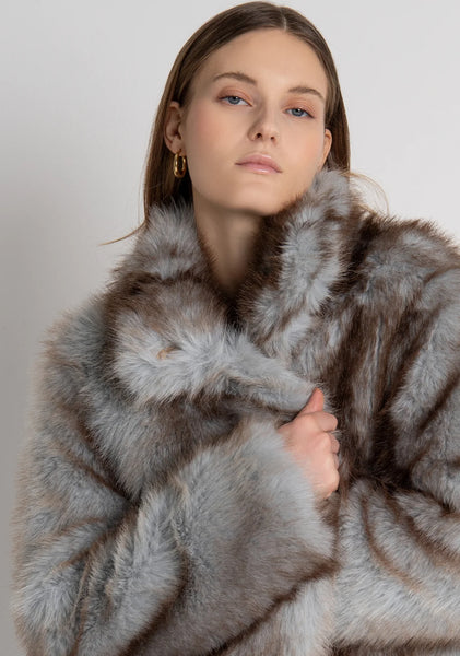 Faux Fur Jacket ￼￼