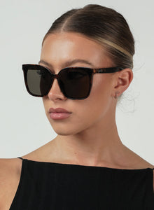 Betty Oversized Sunglasses