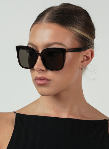 Betty Oversized Sunglasses