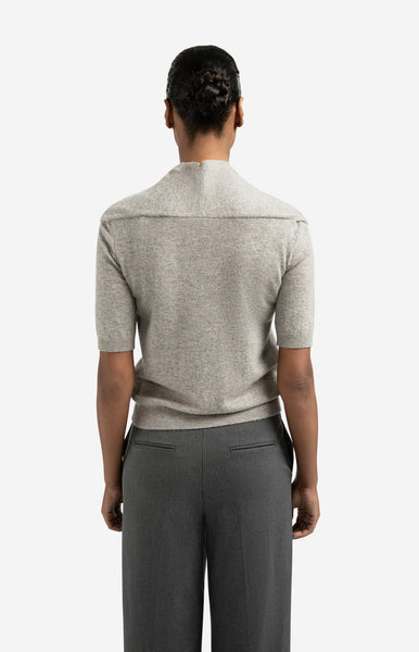Short Sleeve Sweater with Fixed Scarf