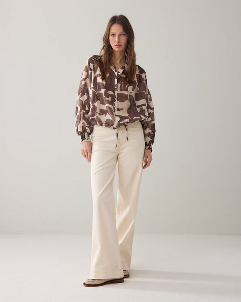 Boxy Blouse with Graphic Print