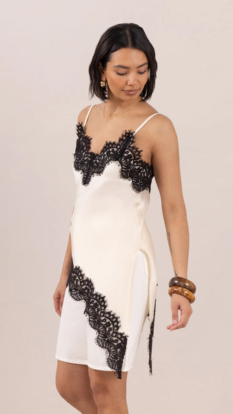 Blake Top With Lace - 2 Colours