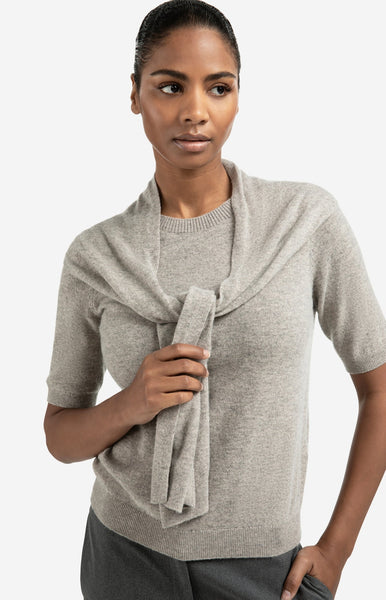 Short Sleeve Sweater with Fixed Scarf