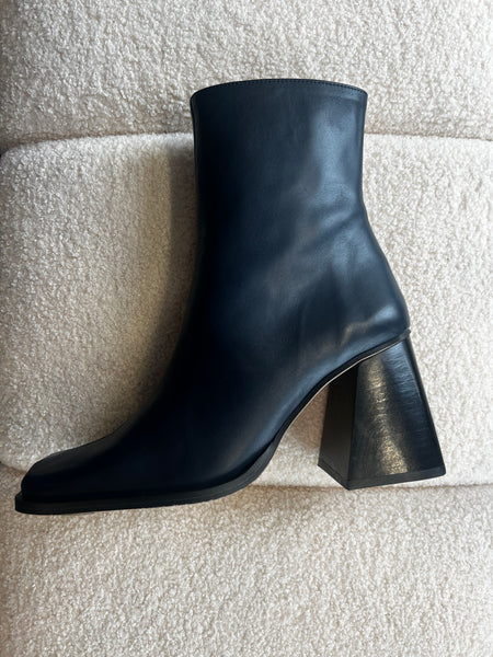 South Lazuli Blue Leather Ankle Boot