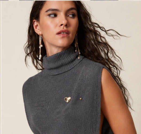 Long Knit Dress with Brooch