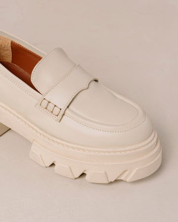 Trailblazer - Cream Leather Loafers